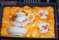 手繪茶具批發(fā)與茶葉代理銷售的完美結(jié)合